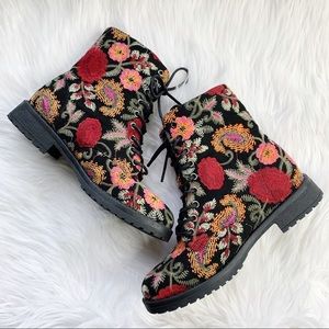Just Fab Corrie Floral Embroidered Combat Boots 8